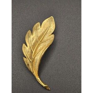 VINTAGE Leaf Brooch Gold Tone Metal Pin